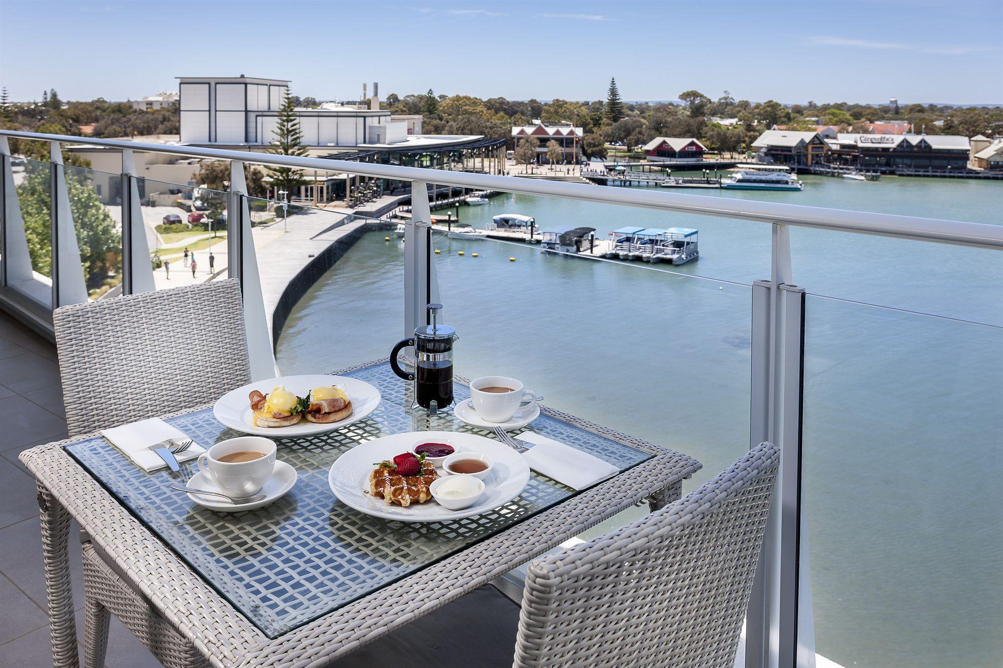 The Sebel Mandurah Hotel Bagian luar foto